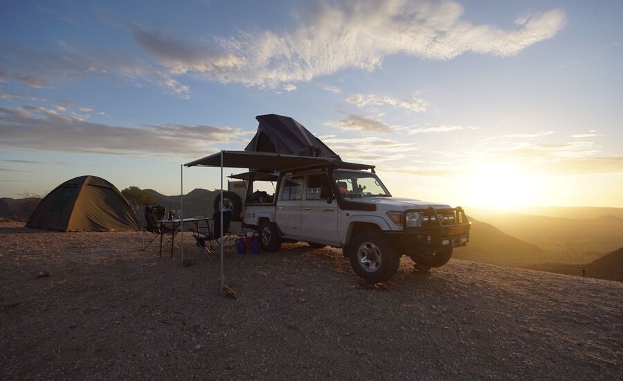 kaokofeld-abenteuer-4x4selbstfahrer-namibia-selbstfahrer-afrikaspezialist-ostschweiz-luxusreise-individuell-reiseplanung-reisebuero-stgallen